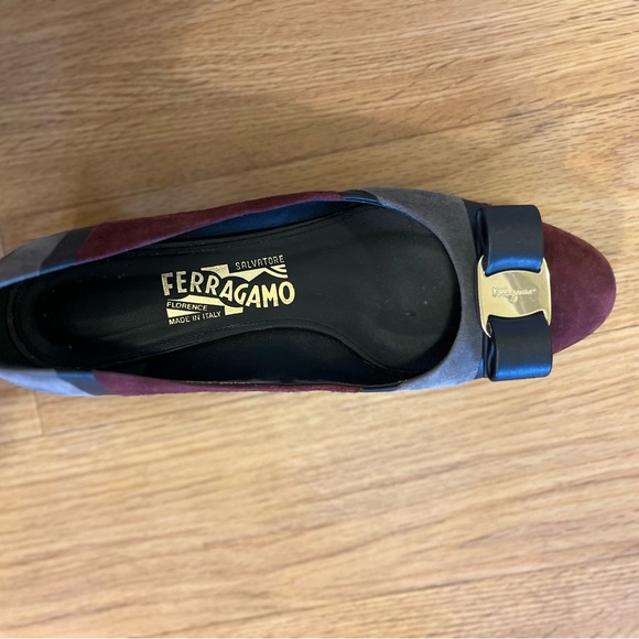 Salvatore Ferragamo Women's Vara Patchwork Burgundy and Gray Suede Pump Heel - Picture 4 of 9